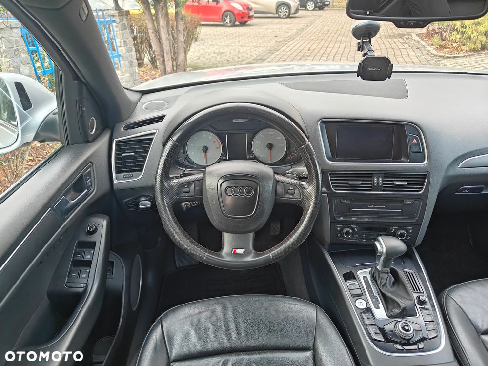 Audi Q5 3.2 FSI Quattro S tronic - 27
