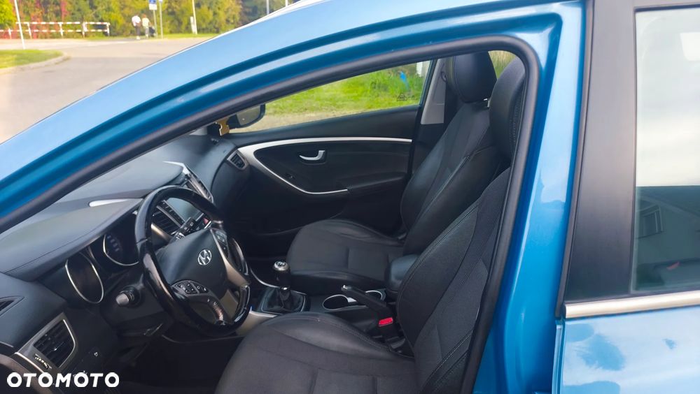 Hyundai i30 1.6 CRDi Premium - 24