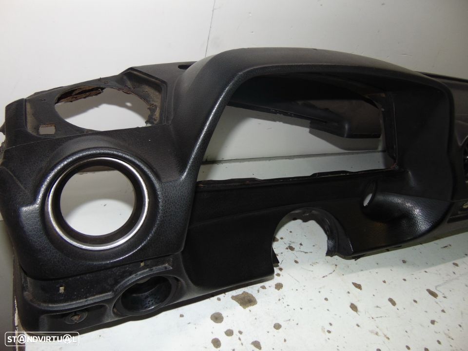 mercedes w 123 tablier preto - 1