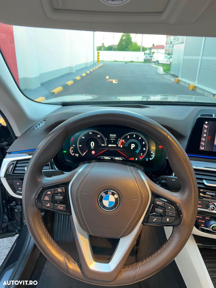BMW 5 Series 2019 — imagine 11