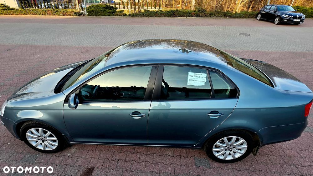 Volkswagen Jetta - 9