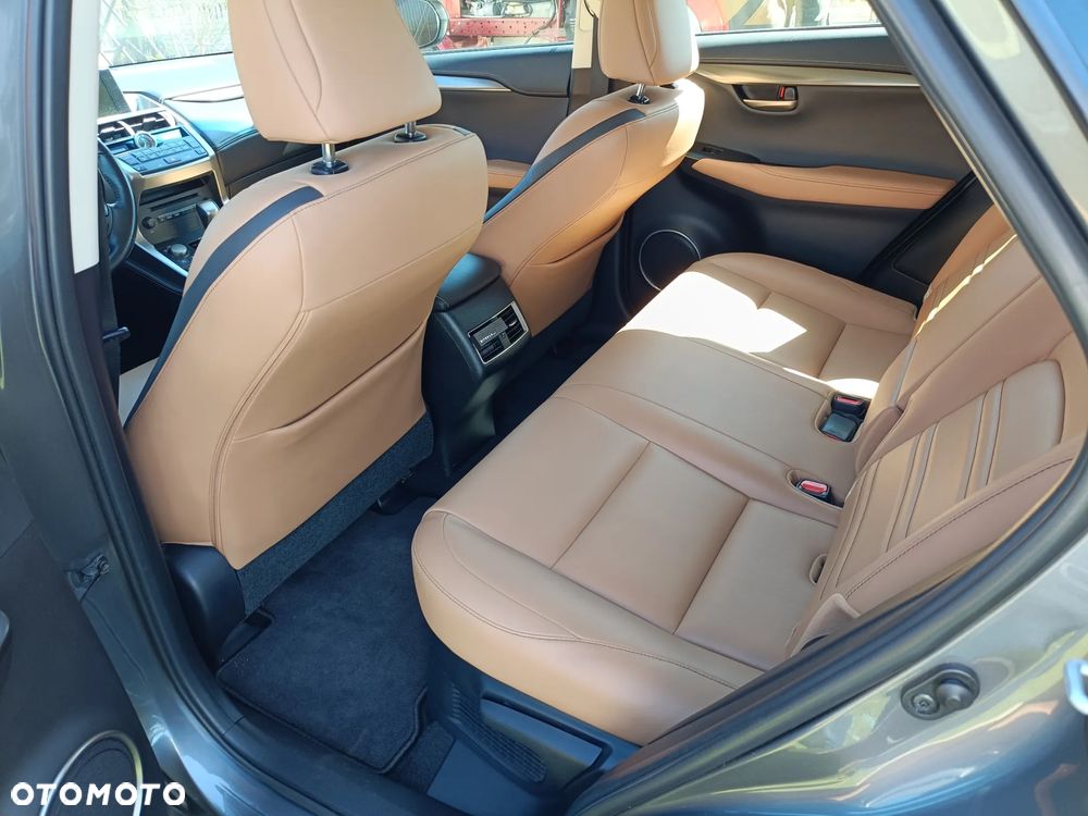 Lexus NX 300h Elegance AWD - 6