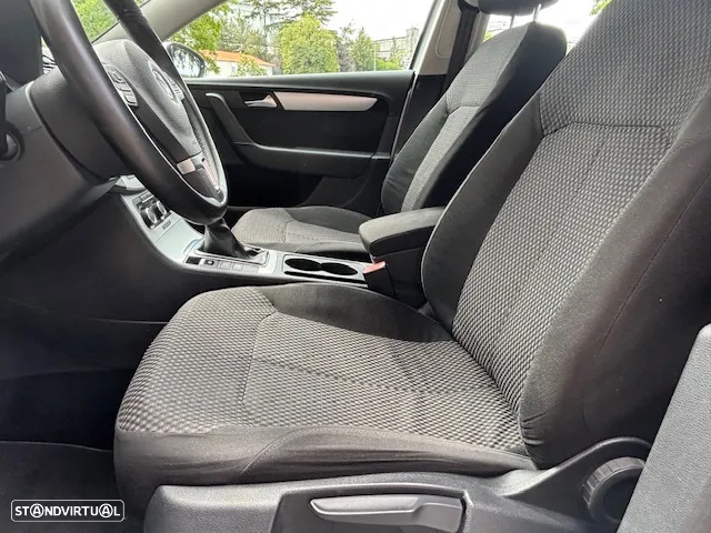 VW Passat 1.6 TDI BlueMotion - 19