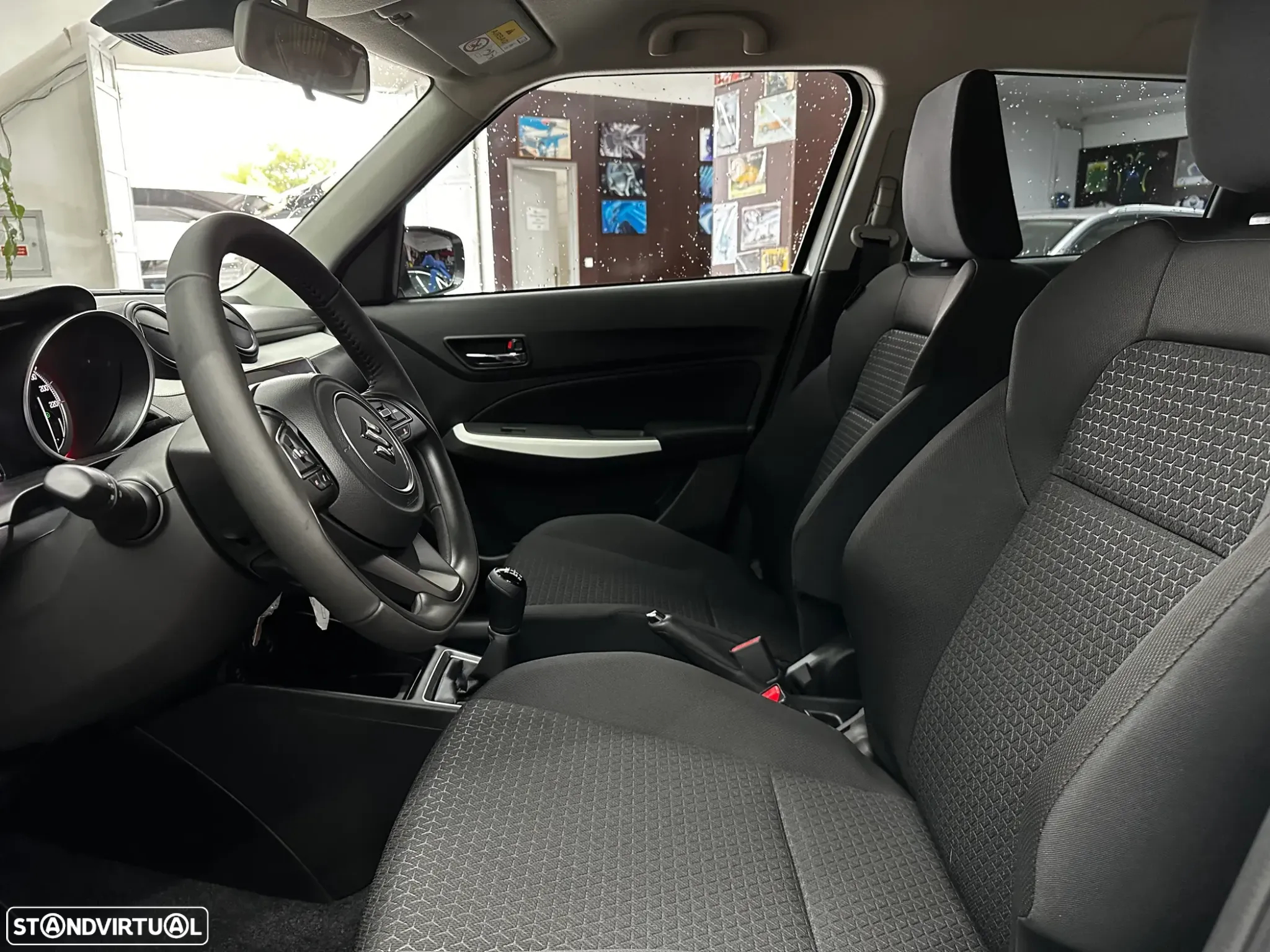 Suzuki Swift 1.2 Mild Hybrid GLX - 18