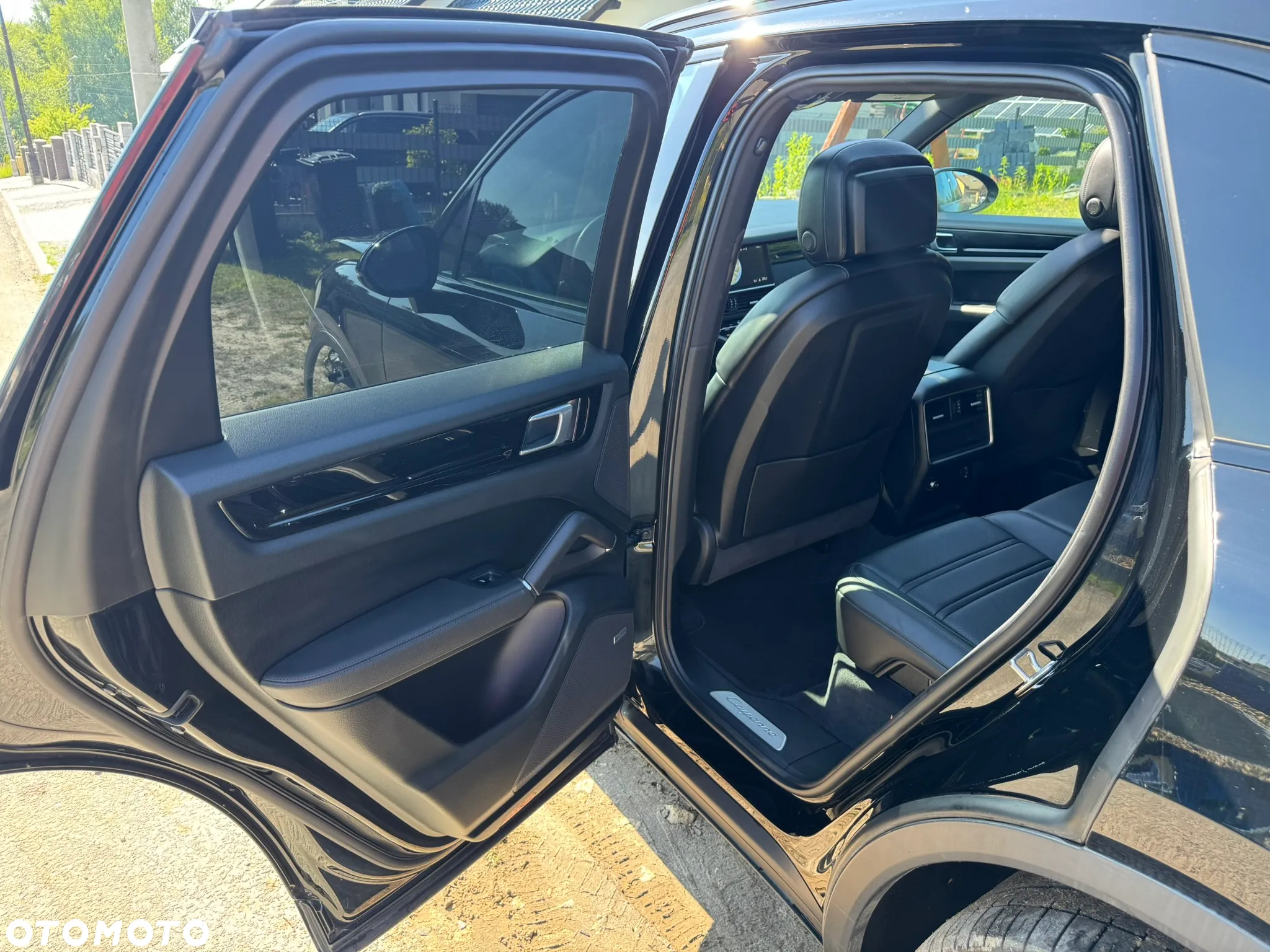 Porsche Cayenne - 26