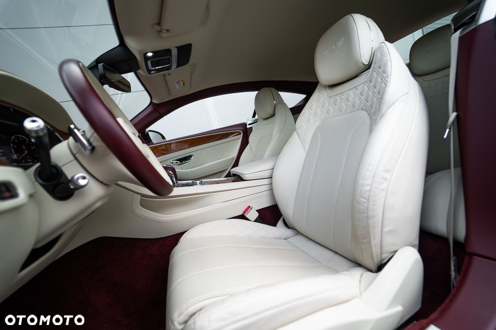 Bentley Inny - 24
