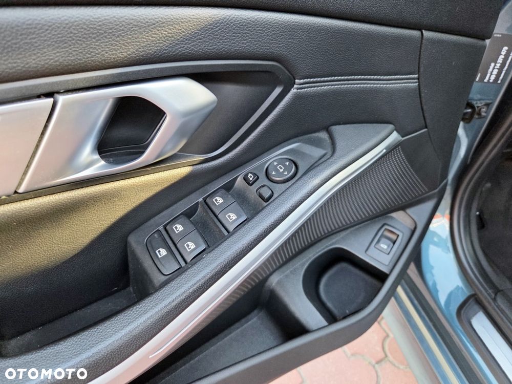 BMW Seria 3 - 15