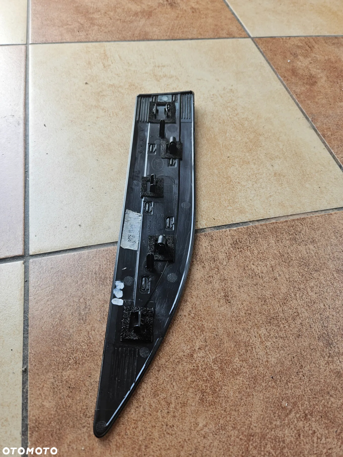 Listwa listewka lewa drzwi NEW EVOQUE II 2021r K8D229427-AB - 2