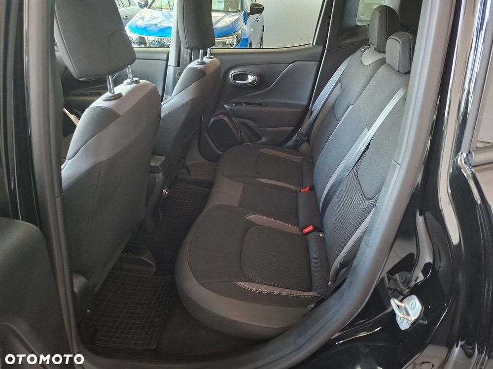 Jeep Renegade - 15