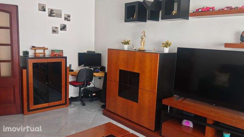 T2 em estado Excelente na Baixa da Banheira - Grande imagem: 2/12