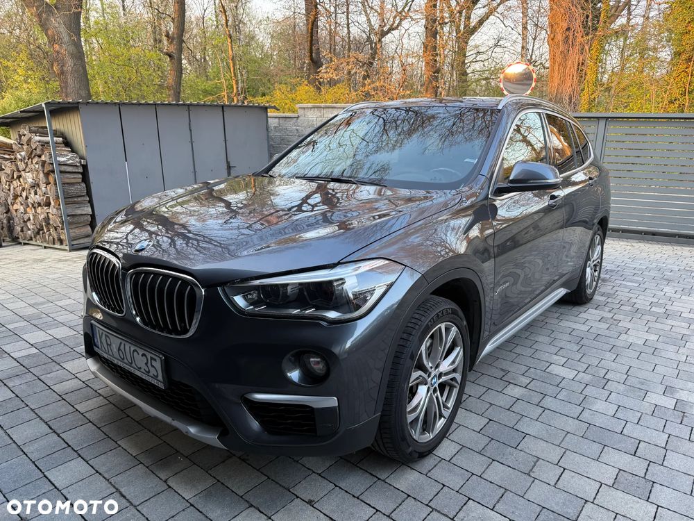 BMW X1 xDrive28i Sport Line - 1