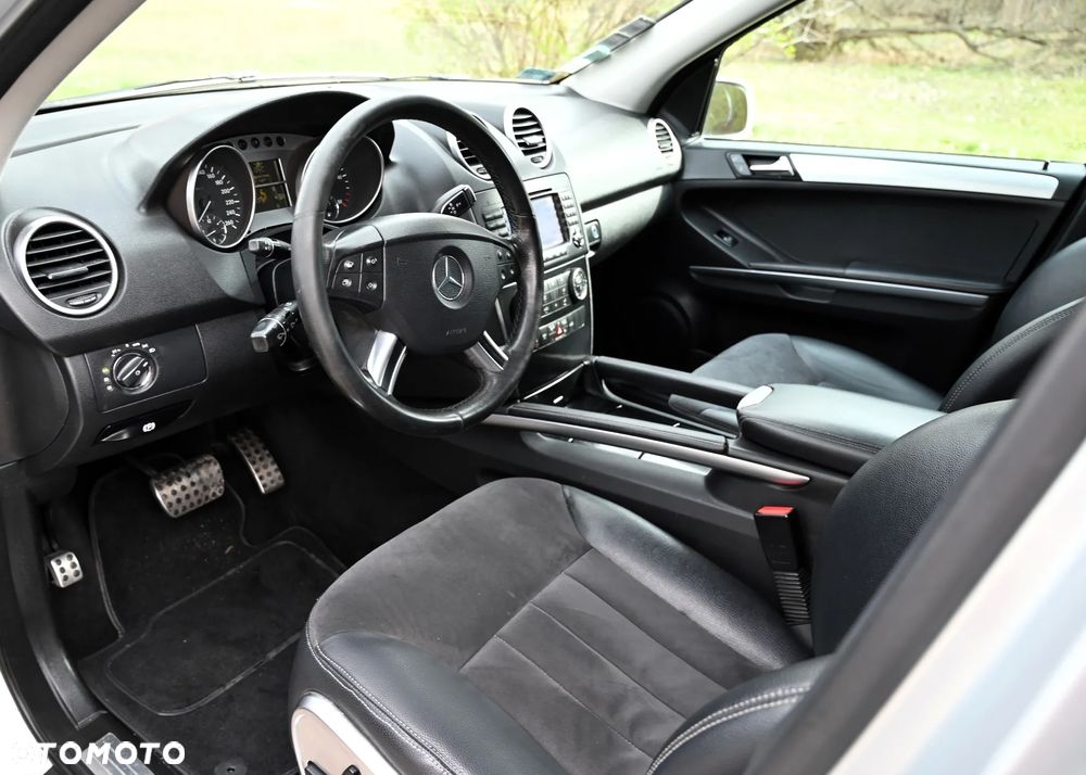 Mercedes-Benz ML - 29