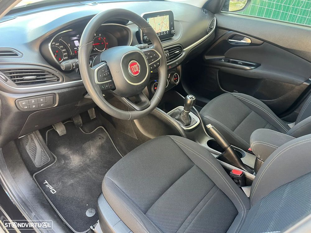 Fiat Tipo Station Wagon 1.3 M-Jet Lounge - 21