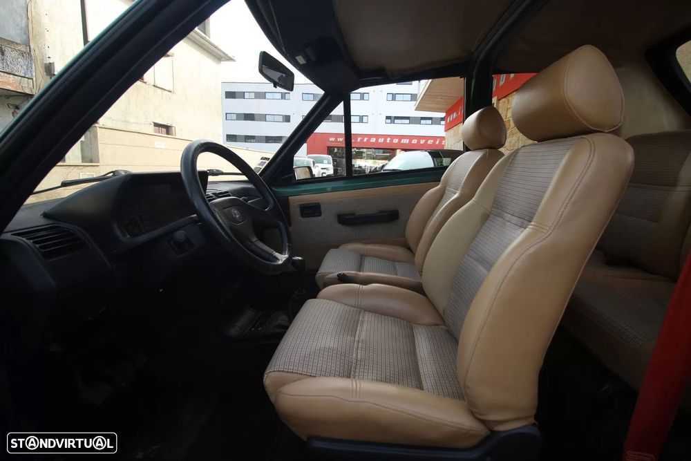 Peugeot 205 Cabrio 1.4 - 13
