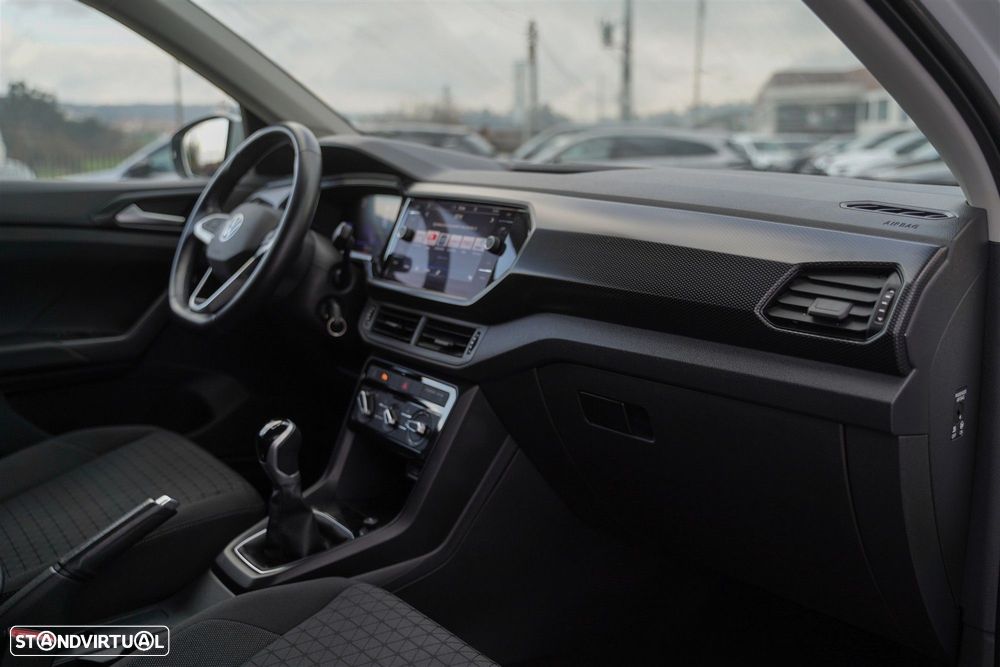 VW T-Cross 1.0 TSI BlackStyle - 32