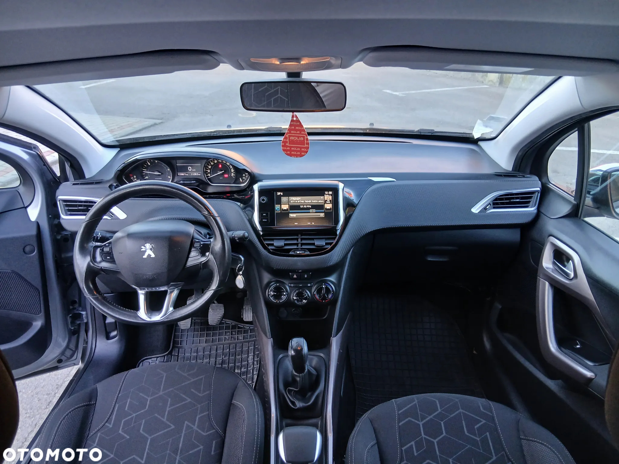 Peugeot 2008 - 13