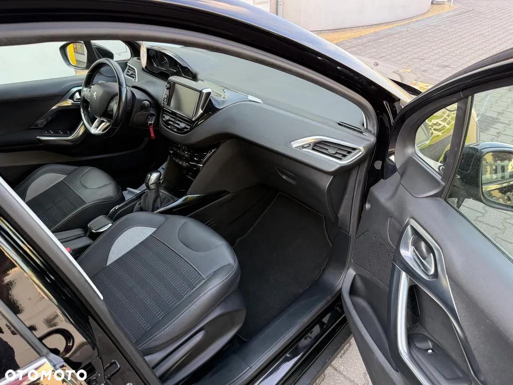 Peugeot 2008 BlueHDi 100 STOP & START Allure - 9