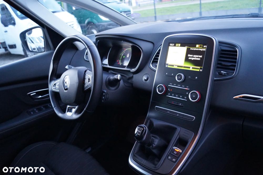 Renault Grand Scenic - 29