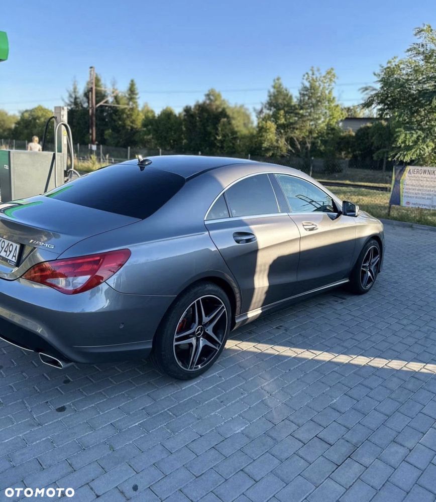 Mercedes-Benz CLA 180 7G-DCT AMG Line - 10