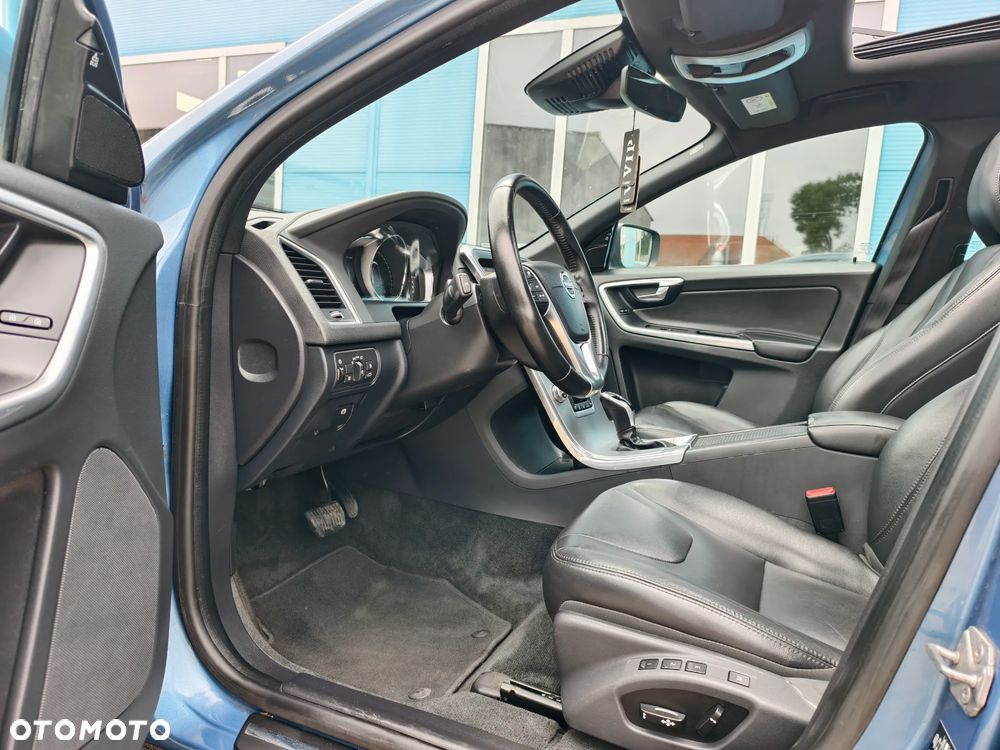 Volvo XC 60 D4 Geartronic Summum - 9