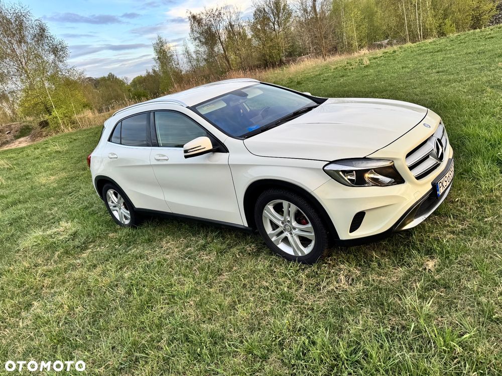 Mercedes-Benz GLA 200 7G-DCT SCORE - 4