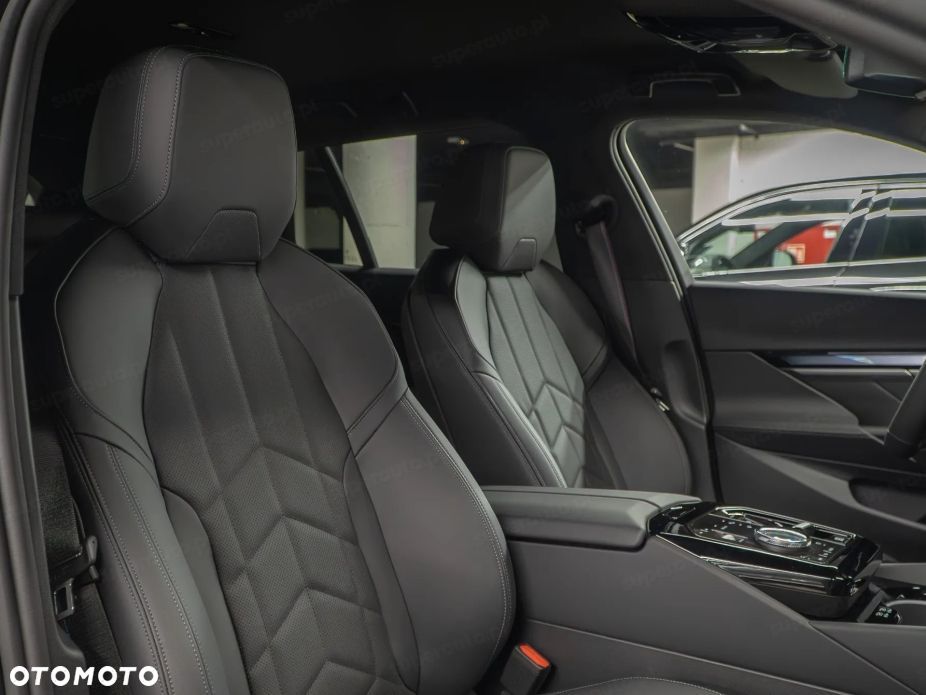 BMW Seria 5 520d xDrive mHEV M Sport - 12