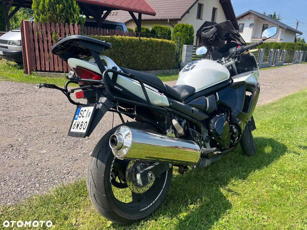 Suzuki GSX - 4