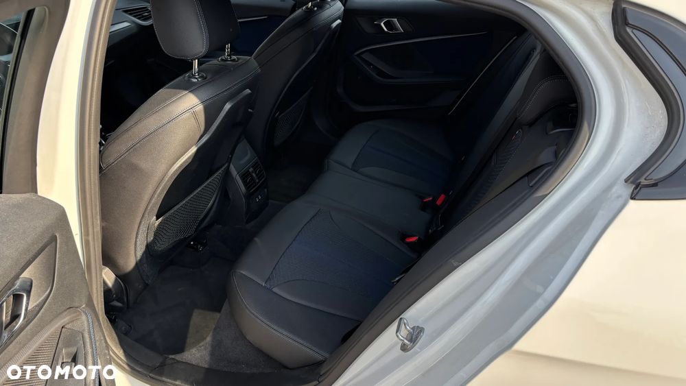 BMW Seria 1 118i M Sport - 9