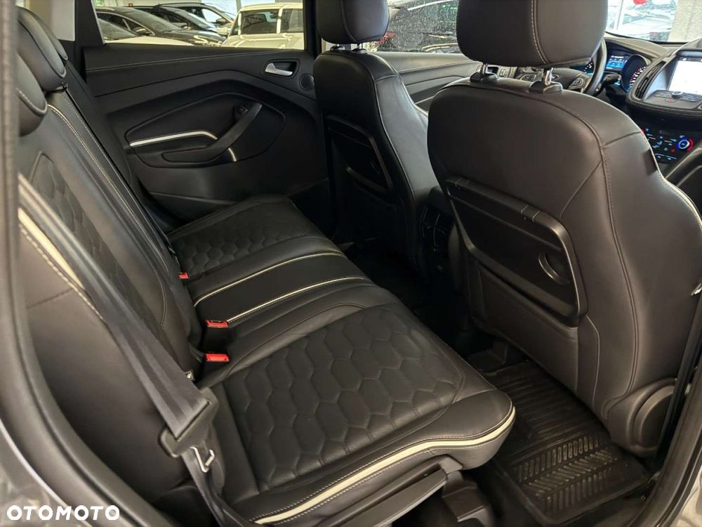 Ford Kuga - 25