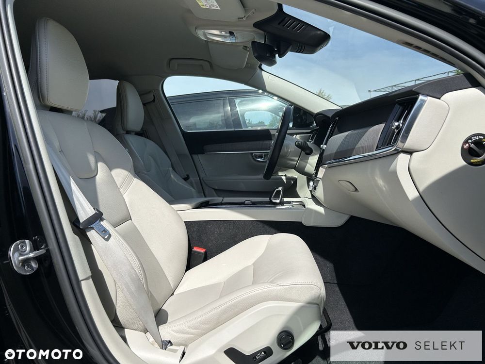 Volvo V90 Cross Country - 25