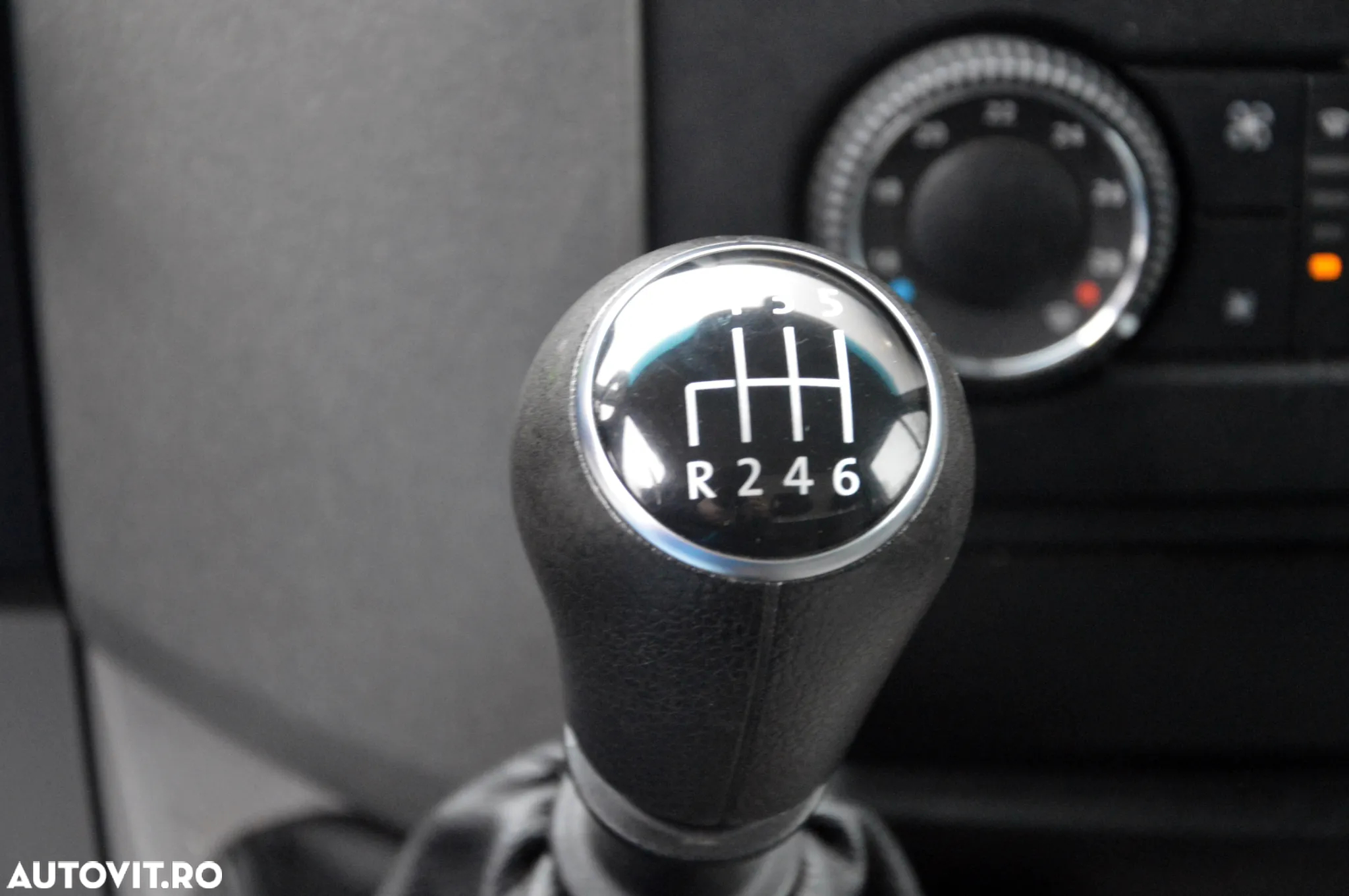 Volkswagen Crafter - 19