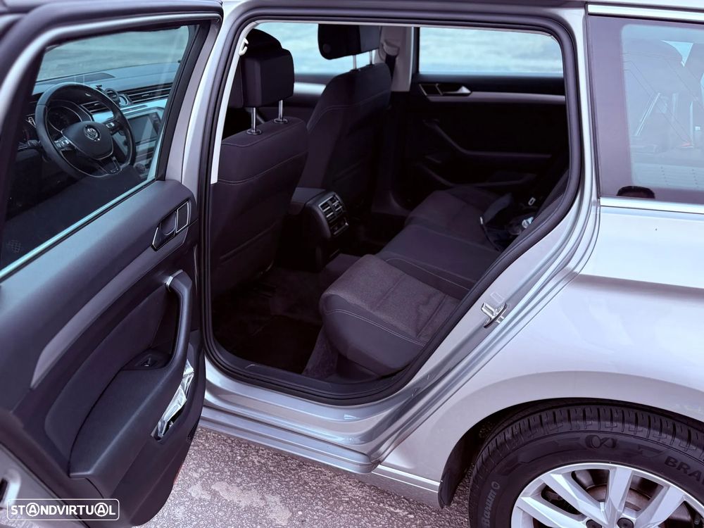 VW Passat Variant 1.6 TDI BlueMotion - 8