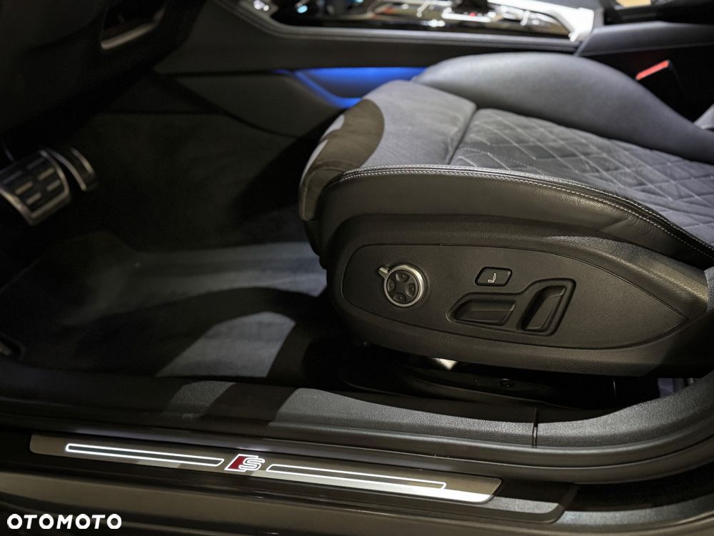 Audi A4 Avant 40 TDI quattro S tronic S line - 25