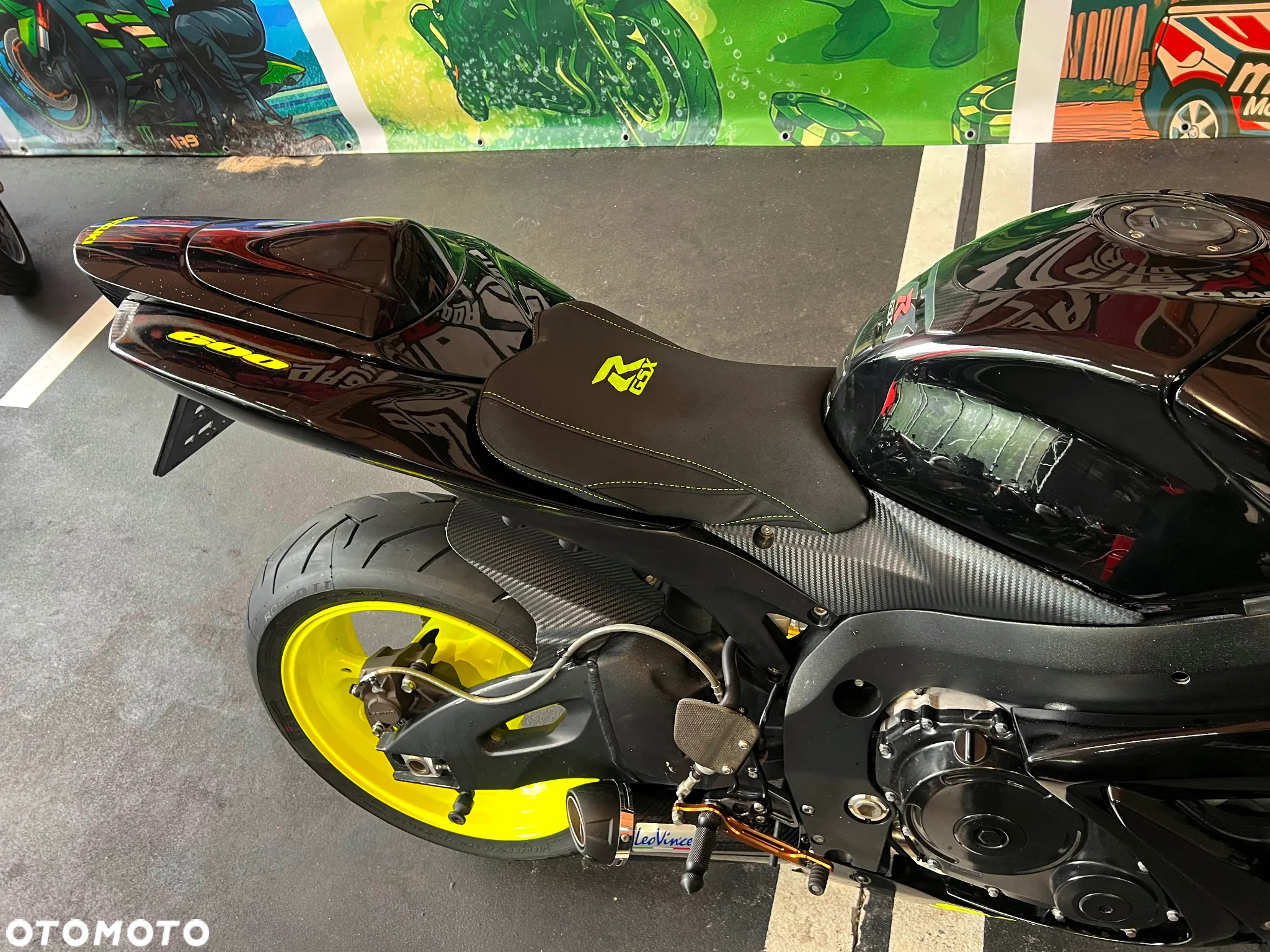 Suzuki GSX-R - 11