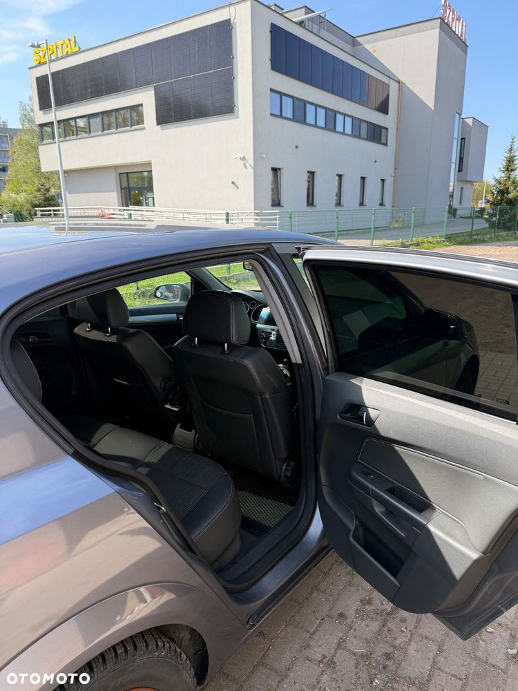 Opel Astra 1.6 Sport - 8