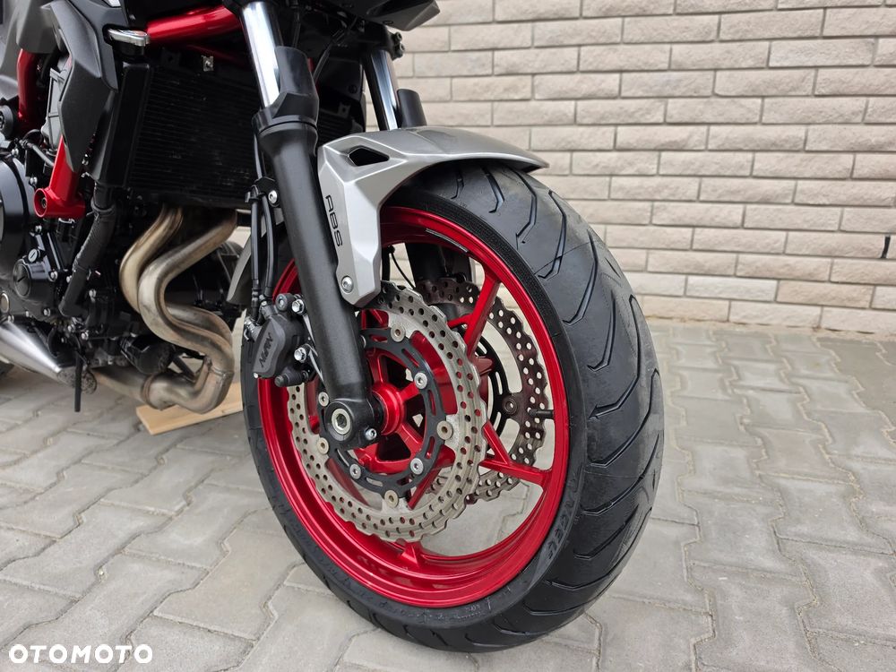 Kawasaki Z 650 - 12