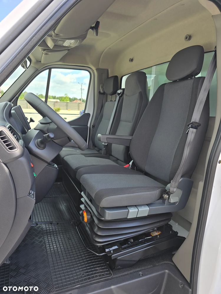 Renault MASTER CHŁODNIA 8 PALET Carrier XARIOS -29*C +29*C 230V STACJONARNE PODŁĄNCZENIE TYLN OŚ BLIŻNIACZA WZMOCNIONA SALON POLSKA 65Tyś km SERWIS ASO RENO DO OSTATNIEGO Km GWARANCJA BOGATA OPCJA WYPOSAŻENIA LEDY HALOGENY TEMPOMAT FOTEL KIEROWCY PNEŁMATYCZNY - 39