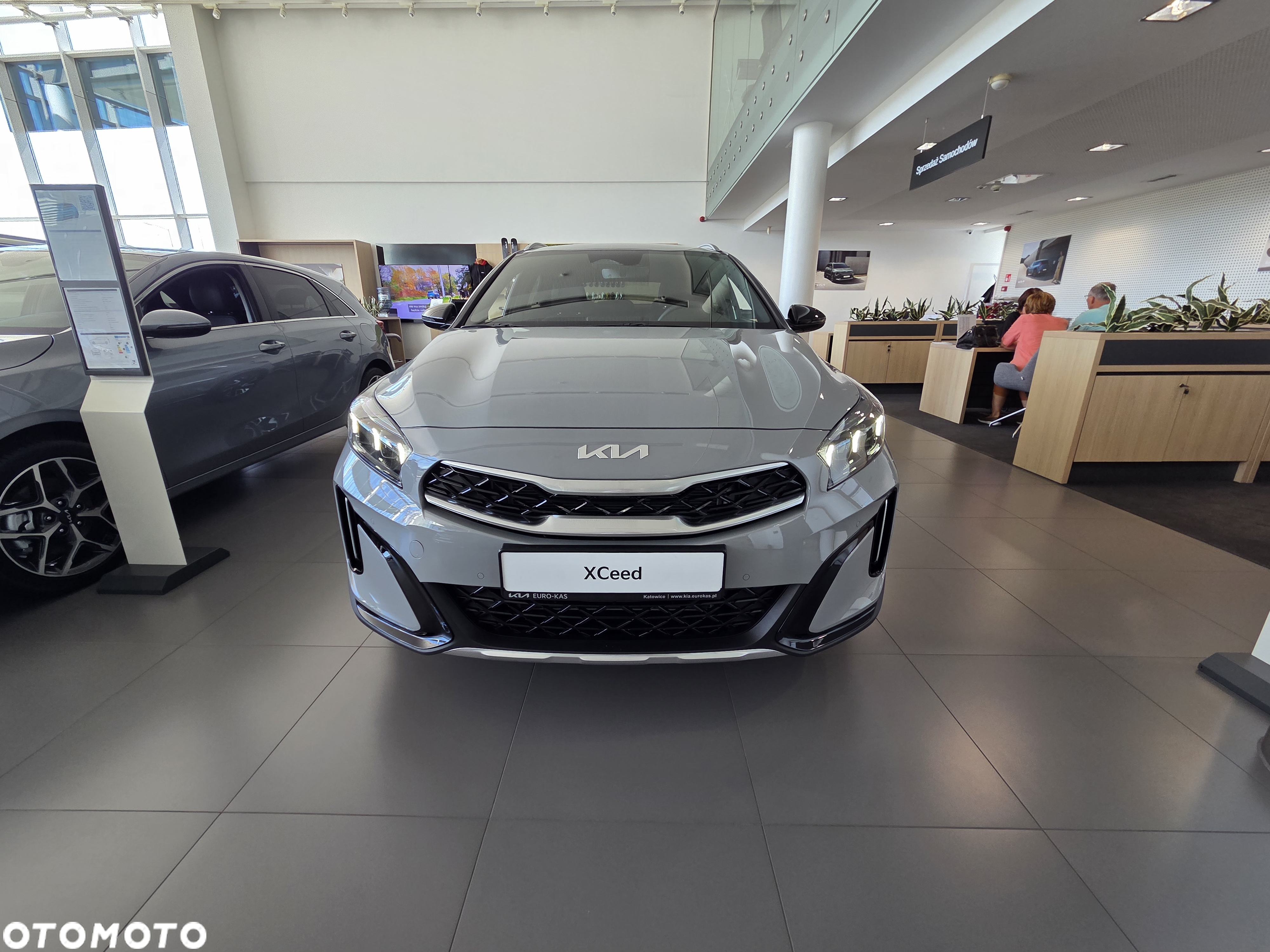 Kia XCeed 1.6 T-GDI Tribute DCT - 4