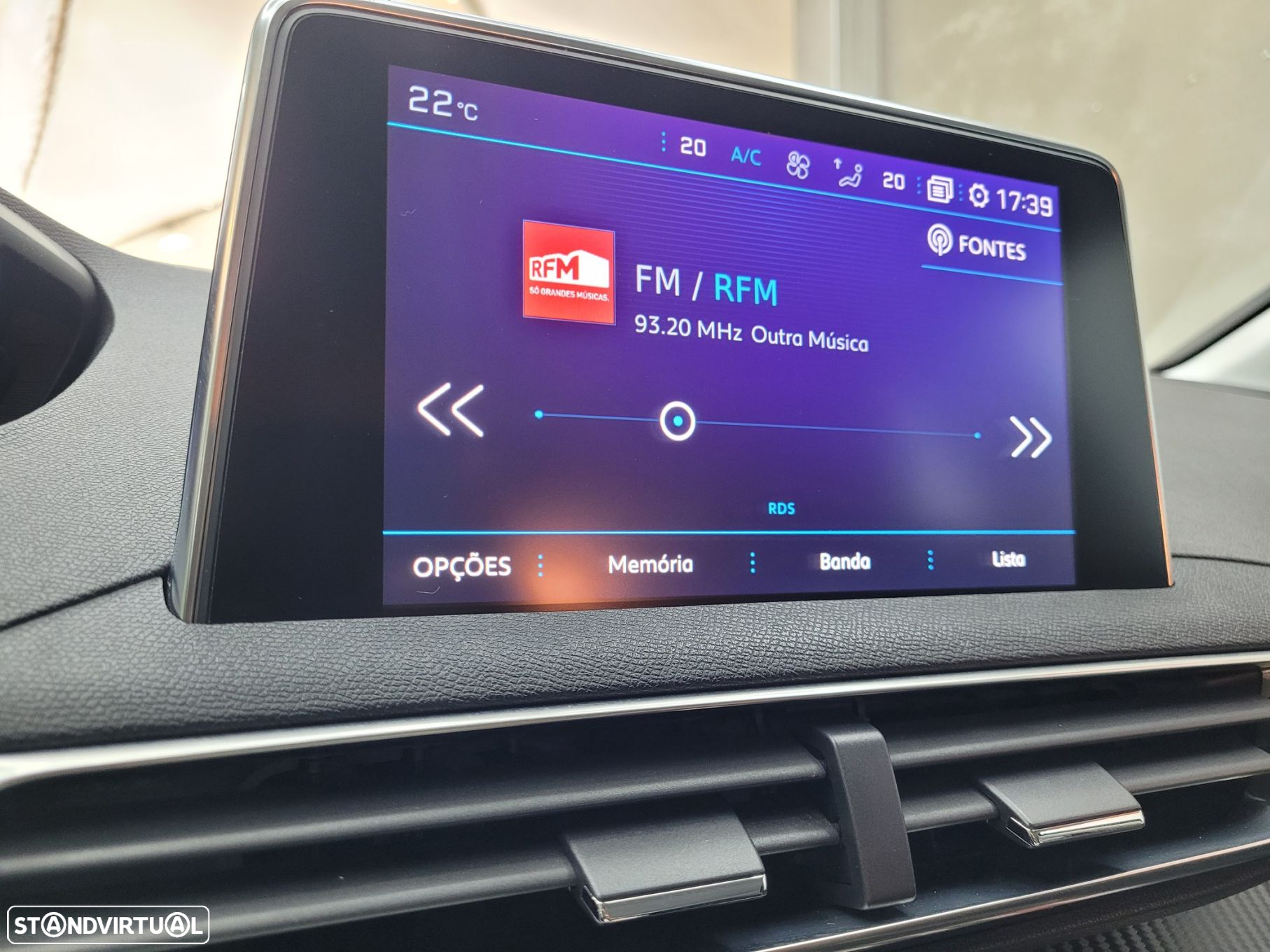 Peugeot 3008 1.2 PureTech Allure EAT8 - 29