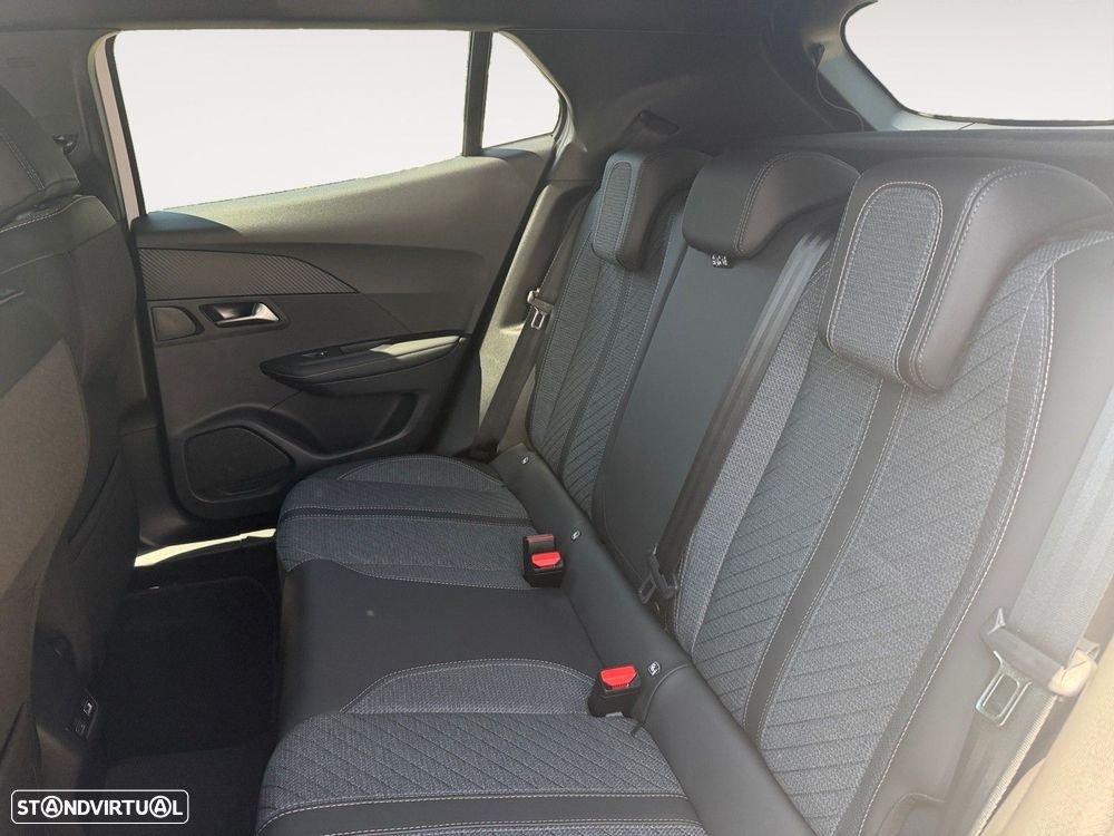 Peugeot 2008 1.2 Allure - 12