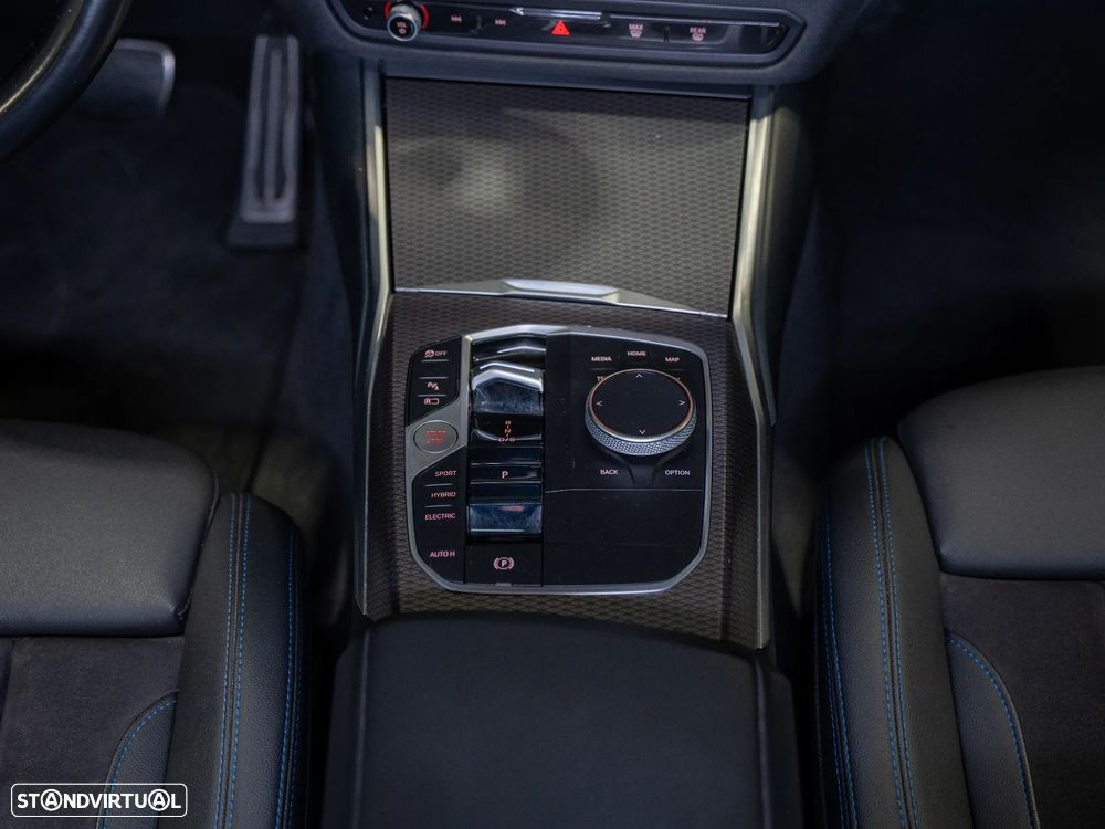 BMW 330 e Pack Desportivo M Pro Auto - 15