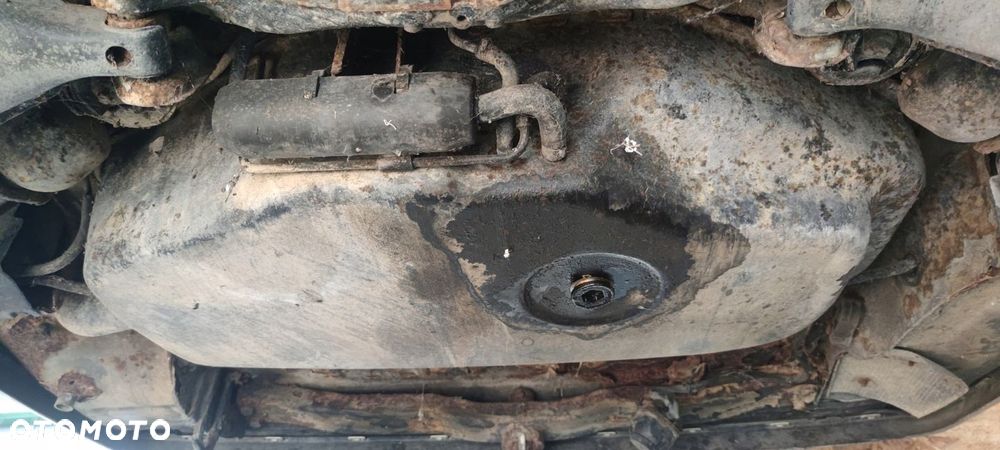ZBIORNIK PALIWA BAK MERCEDES W210 KOMBI 3.2 V6 BE - 3