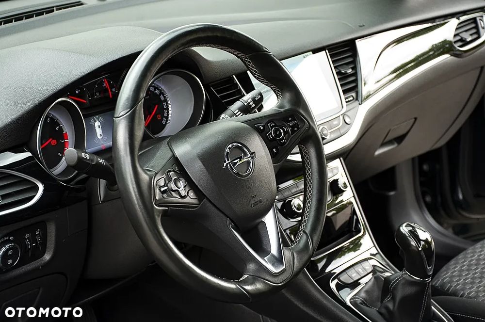 Opel Astra 1.4 Turbo Innovation - 36