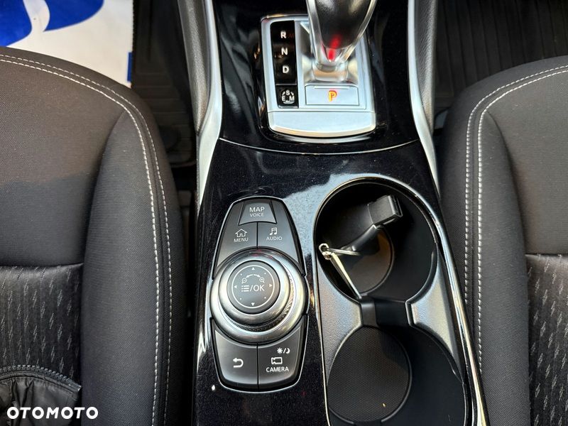 Infiniti Q30 1.6t Premium Tech 7DCT - 9