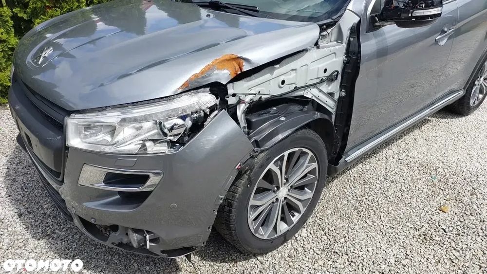Peugeot 4008 - 9