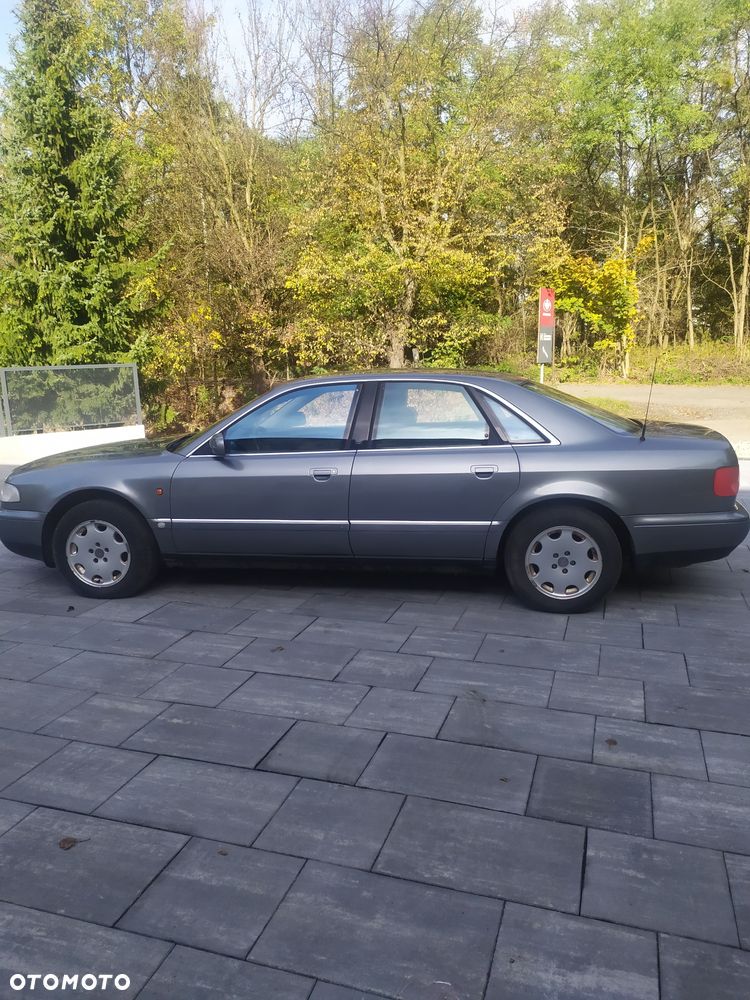 Audi A8 1995 photo 3