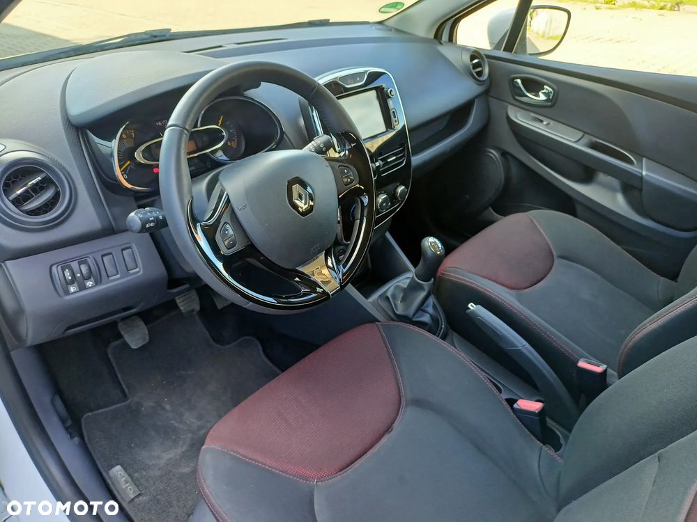 Renault Clio 1.2 16V 75 Life - 13