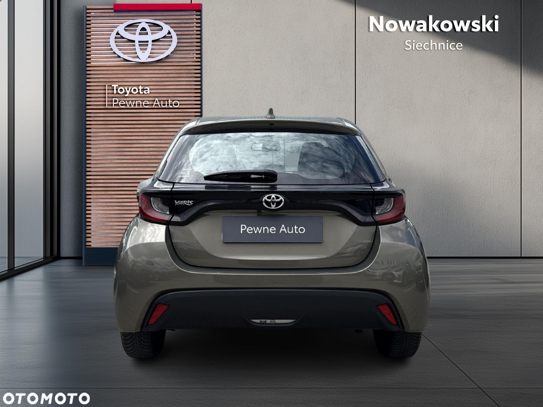 Toyota Yaris - 4