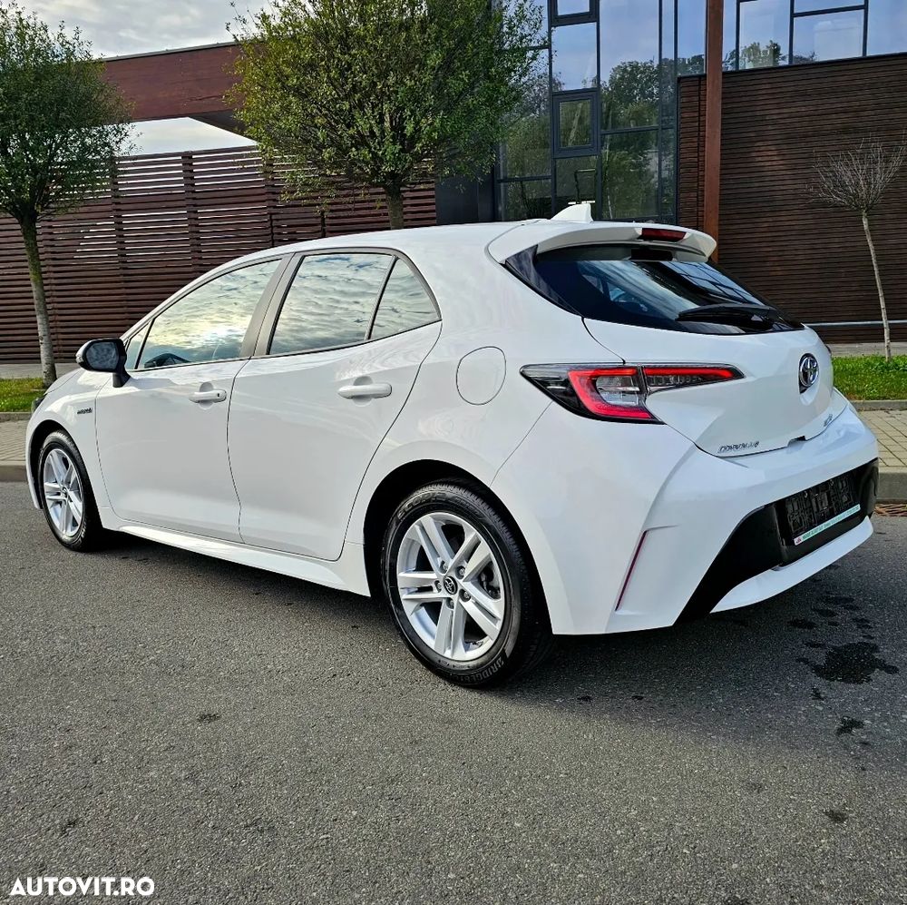 Toyota Corolla 1.8 Hybrid Business Edition - 6
