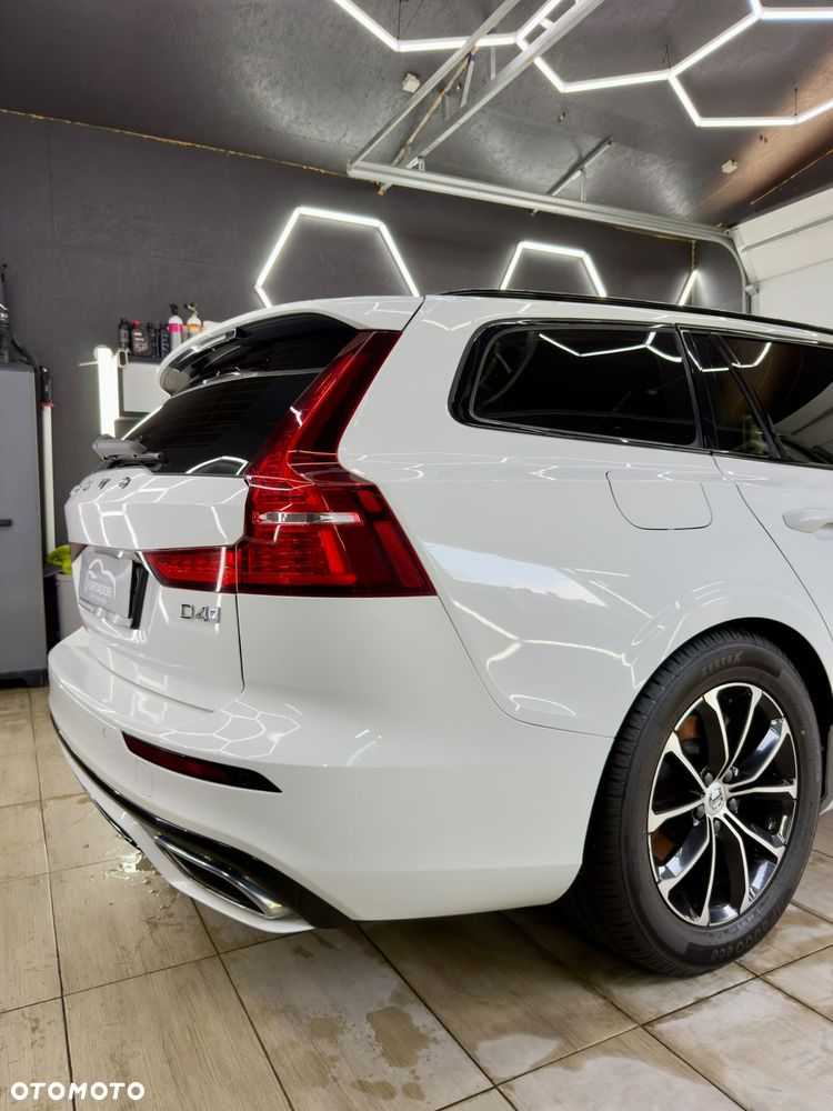 Volvo V60 D4 Geartronic R-Design - 37